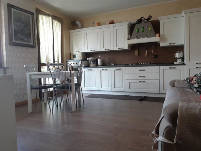 bilocale con taverna a mornico