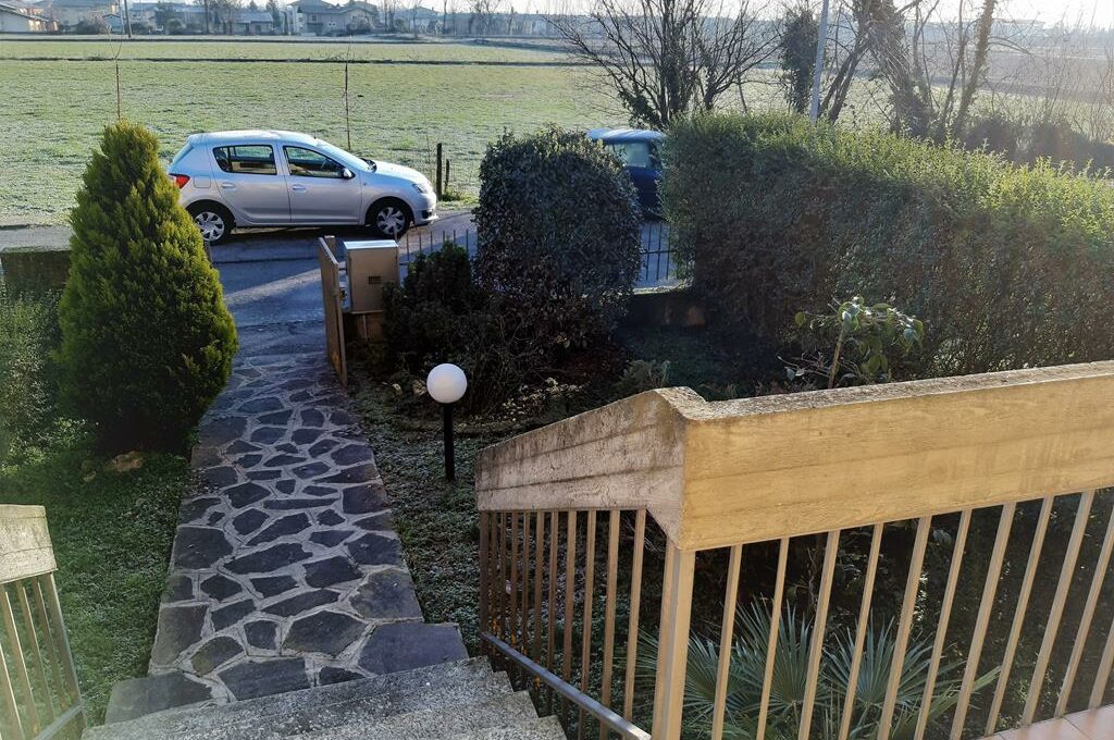 villa a schiera calcio