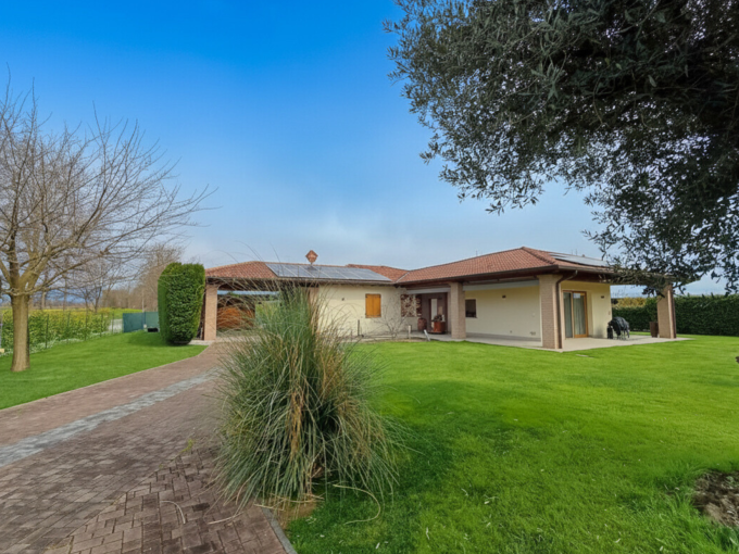 villa singola a ghisalba